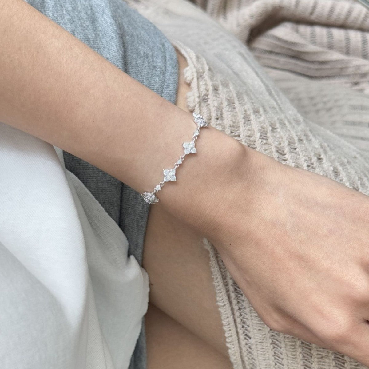 Pulsera Viora de cuatro diamantes | Plata 925 con diamante ecológico