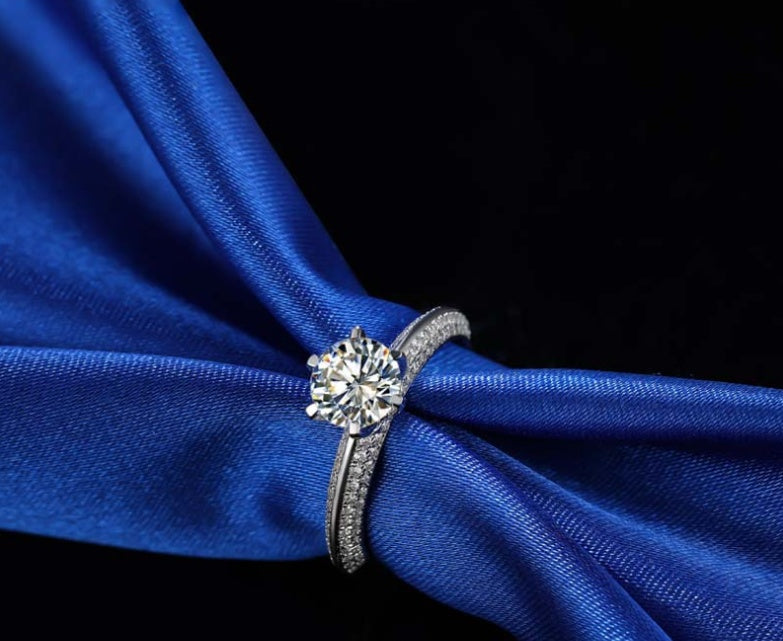 Anillo de lujo Viora de seis garras | Plata 925