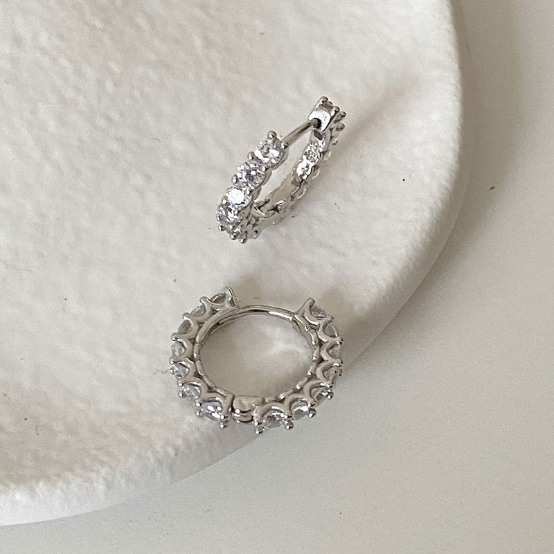 Pendiente de clip Viora | Ear cuff redondo en plata 925