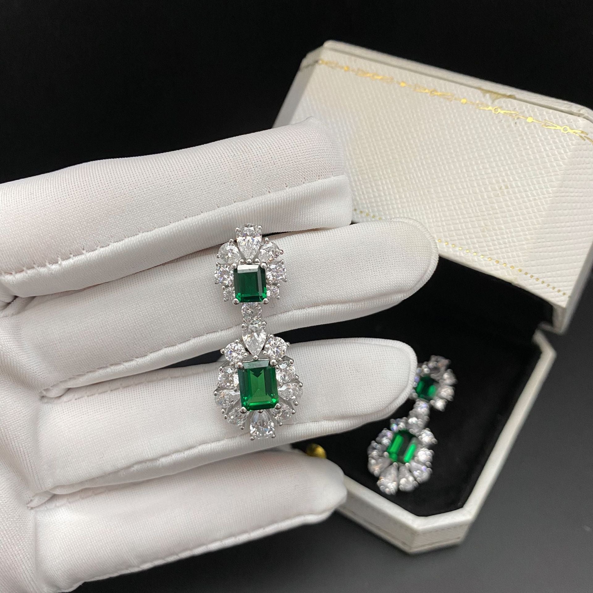 Pendiente Viora Verdea | Plata 925 con diamante verde ecológico