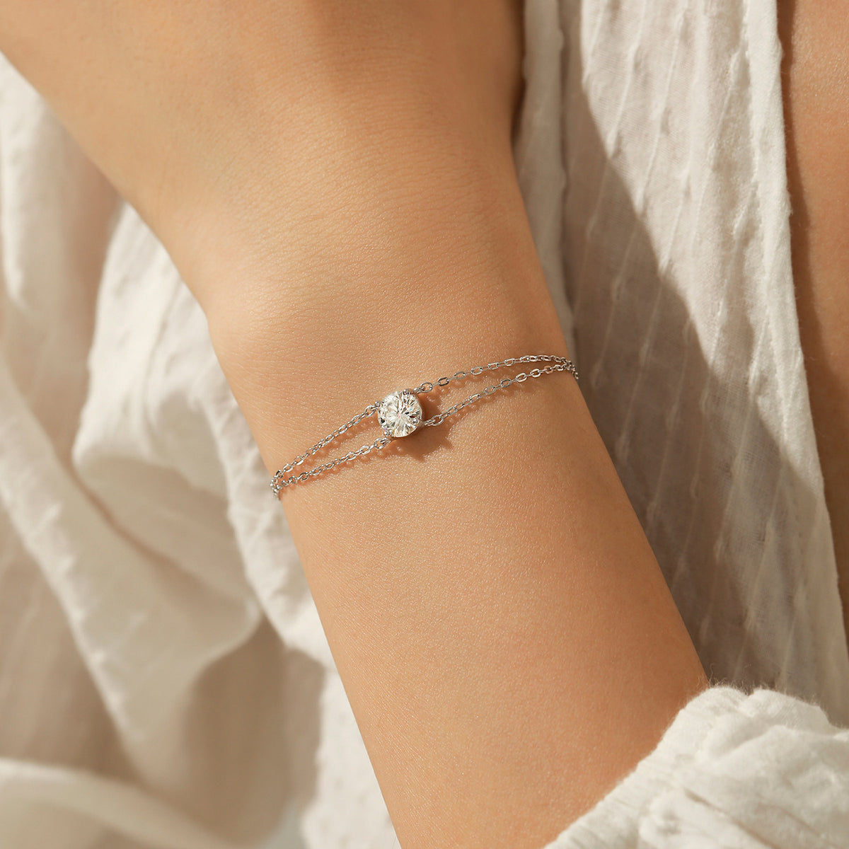 Viora Lucky Cat Bracelet | 925 Silver with Eco-friendly Diamond