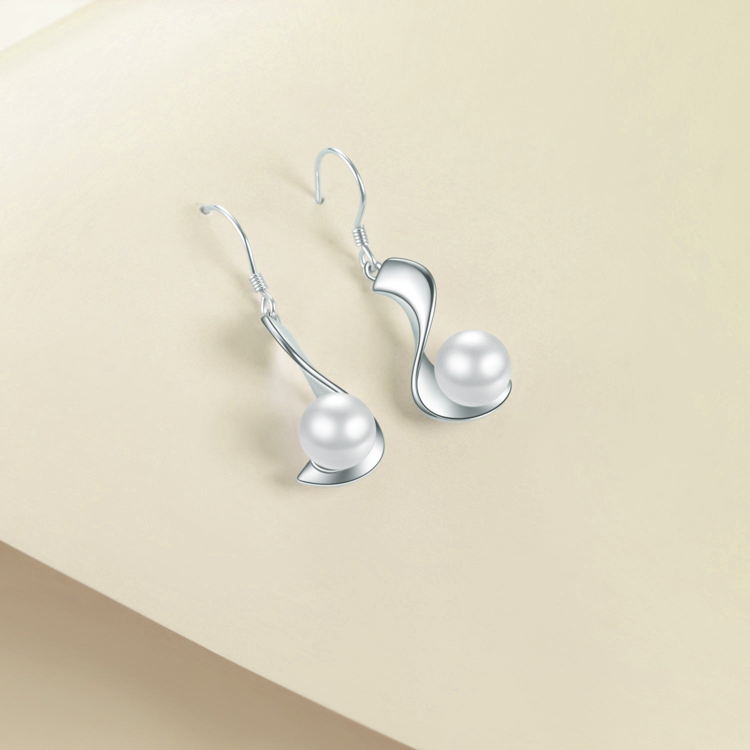 Pendientes Viora Perla | Plata 925 con perla de 8 mm y baño de oro blanco